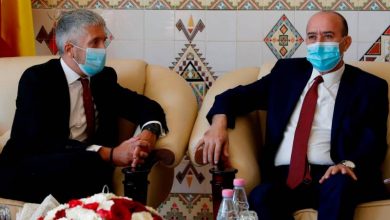 Photo of لقاء بلجود وكارلاسكا: شبكات المافيا وراء الهجرة السرية !
