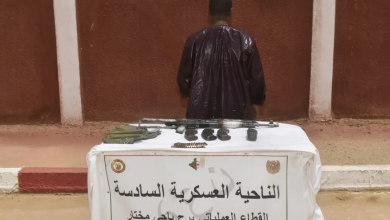 Photo of إرهابي يسلم نفسه للسلطات العسكرية في برج باجي مختار