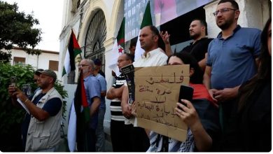 Photo of صحفيو الجزائر ينددون بإغتيال “شهداء الحقيقة” في غزة