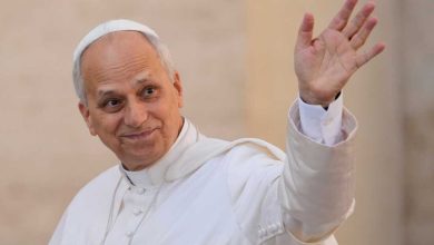 Photo of زيارة تاريخية: بابا الفاتيكان يزور الجزائر اليوم  